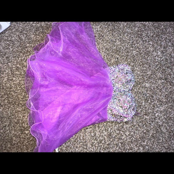 Homecoming dress - Picture 1 of 3